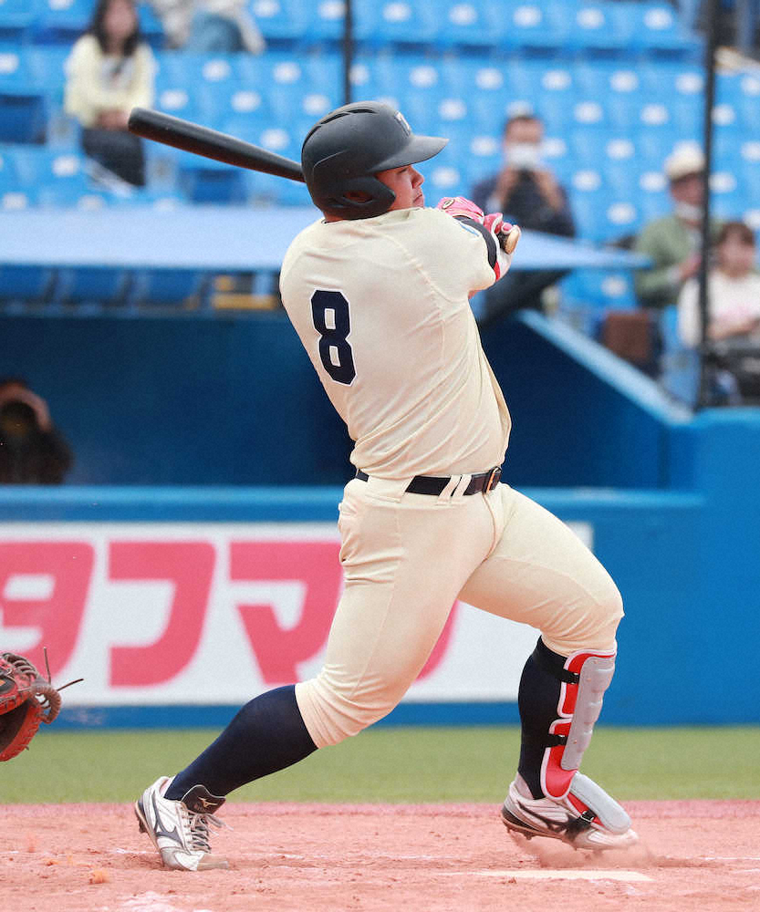 【画像・写真】桐蔭横浜大の“どすこい二世”渡部が豪快一発　チームはサヨナラ勝ち