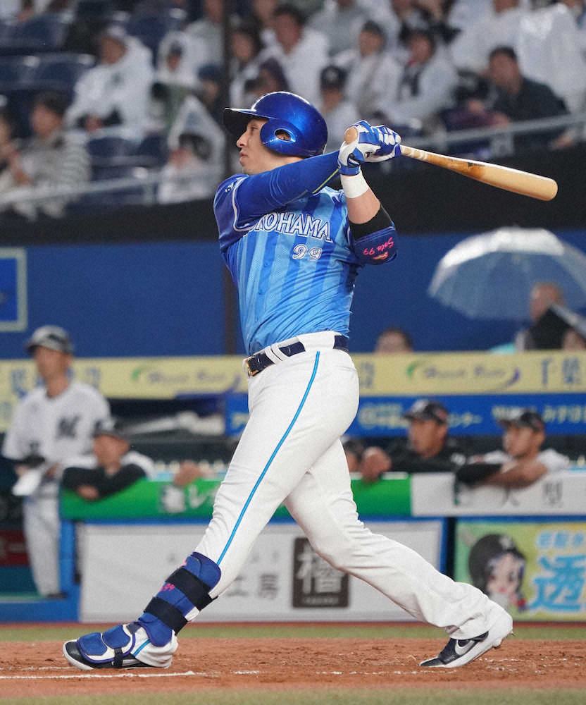 【画像・写真】DeNAソト　交流戦初安打が先制ソロ　「練習が結果に」9戦ぶり一発