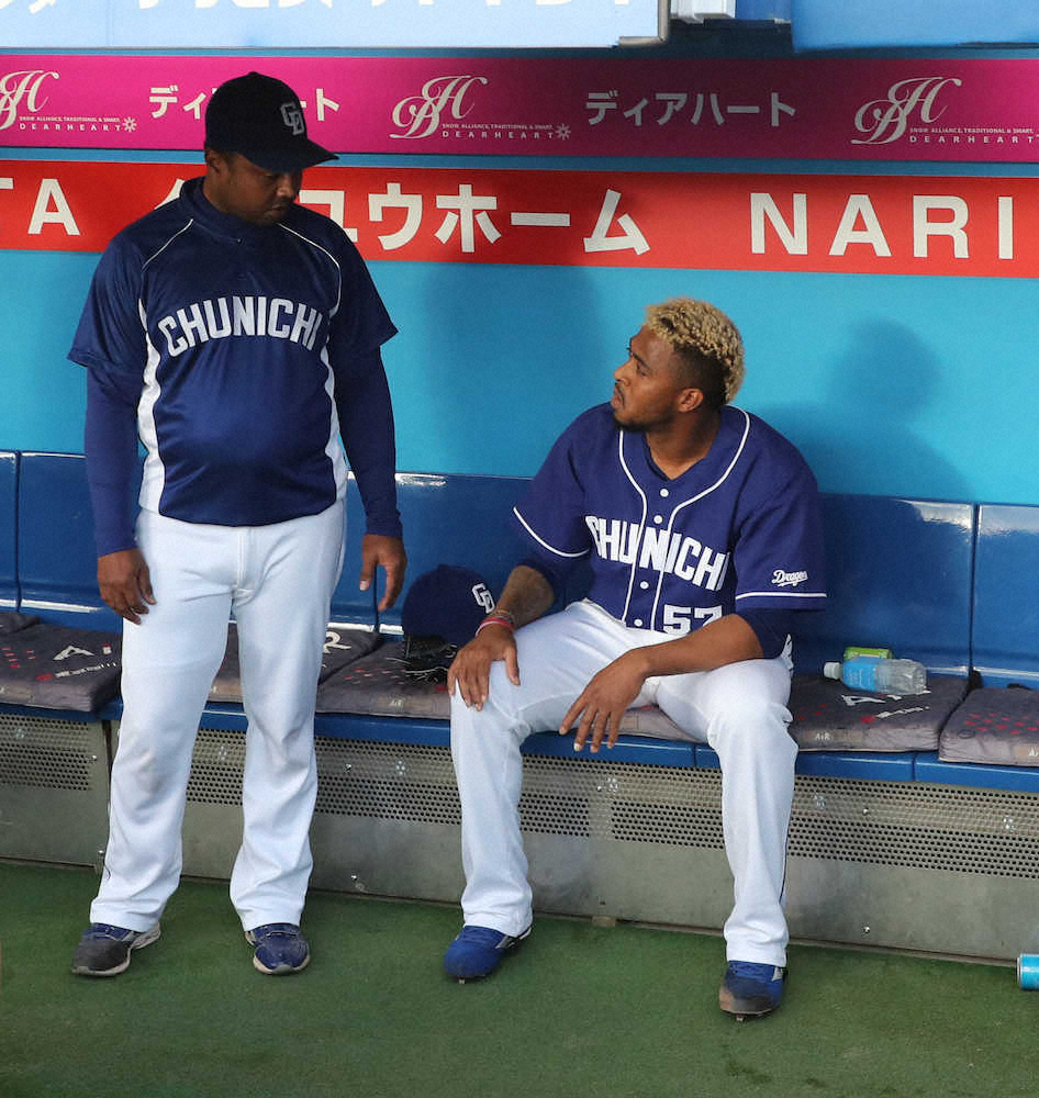 【画像・写真】落合博満氏さすがの観察眼　解説でベース踏み忘れ指摘「これ、俺の仕事だって」