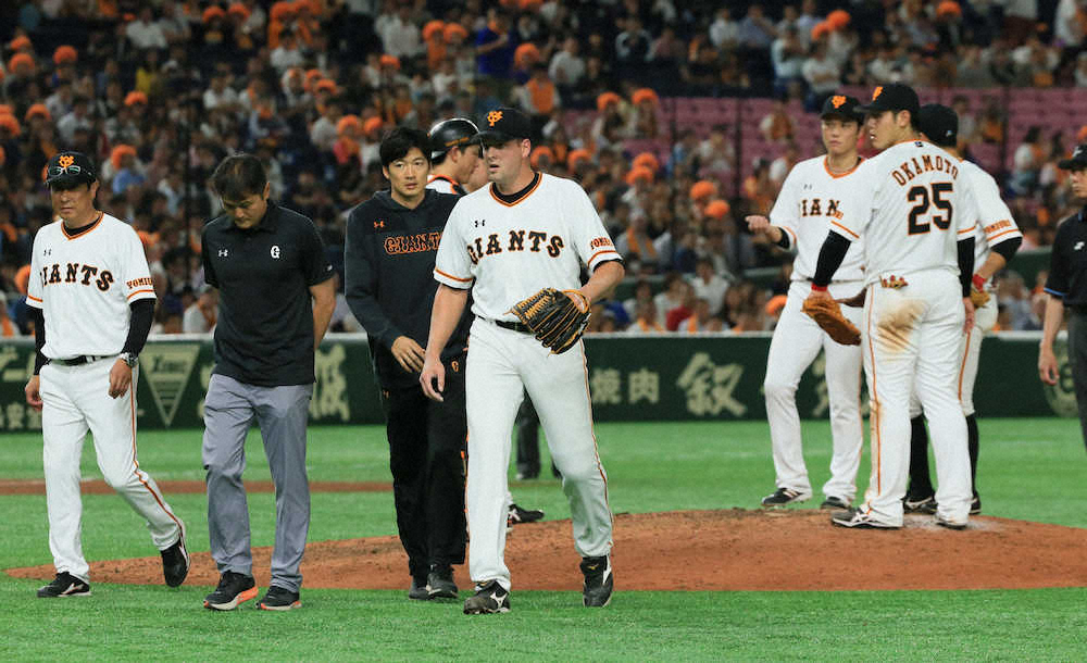 【画像・写真】巨人・マシソン　足を痛め？わずか4球で緊急降板　試合後は都内の病院で精密検査