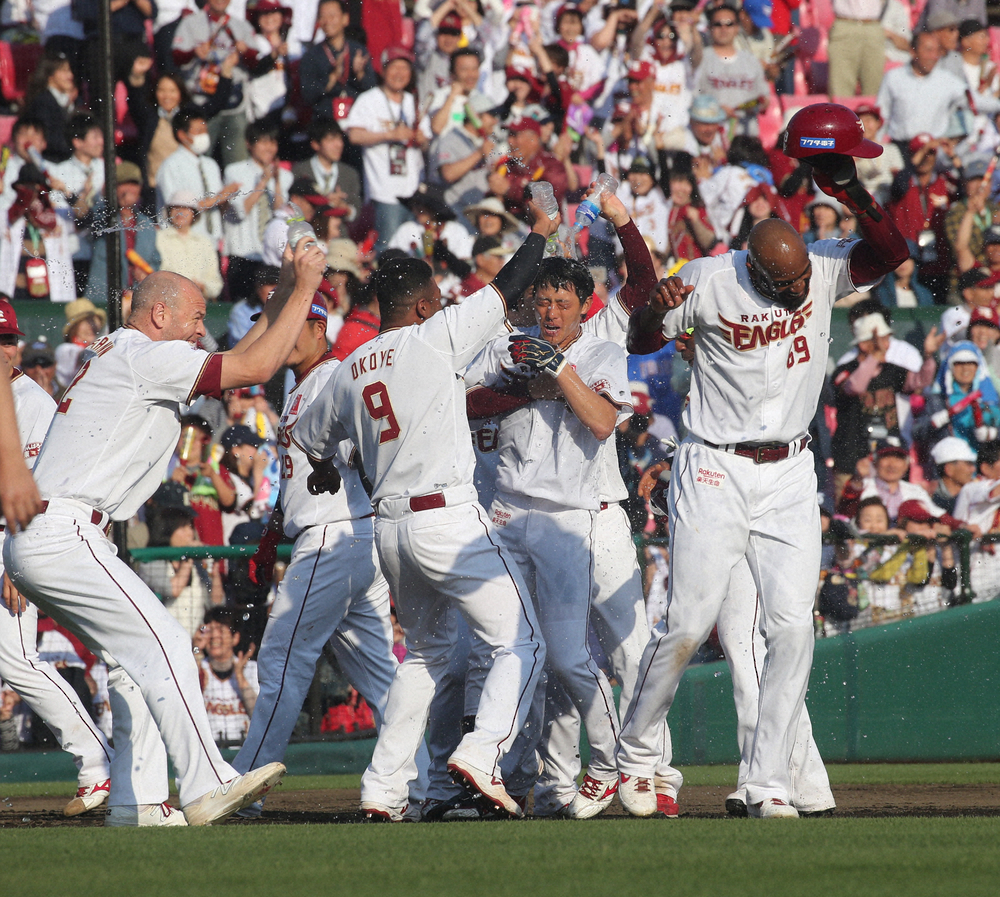 【画像・写真】阪神・高山と楽天・辰己にスカパー！サヨナラ賞