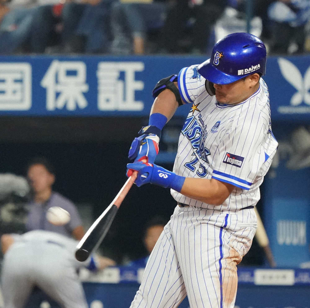 【画像・写真】DeNA・筒香　特大135メートル弾！出場9試合ぶり一発で勝ち越し