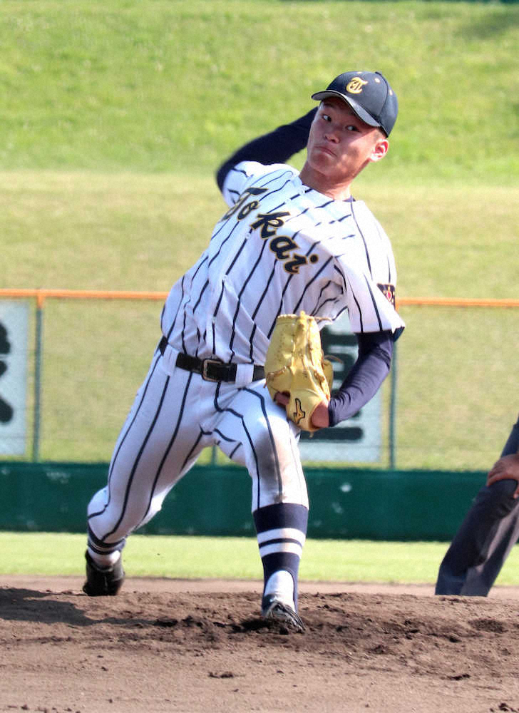 【画像・写真】7回途中から登板した小林珠
