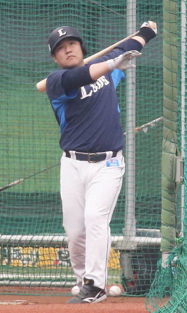 【画像・写真】西武・中村　通算400本塁打の早期達成に意欲「まだ2本もあるのか」