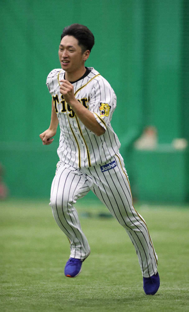 【画像・写真】阪神・近本、併殺打0継続へ　金本氏の全力疾走“継承”「若い時から続けられるように」