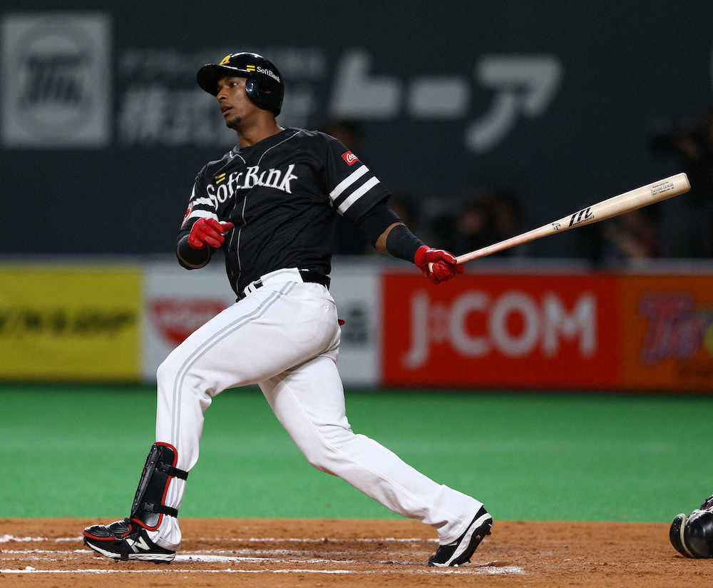 【画像・写真】ソフトB、8回にグラシアルの適時打などで鮮やか逆転！4連勝で首位快走
