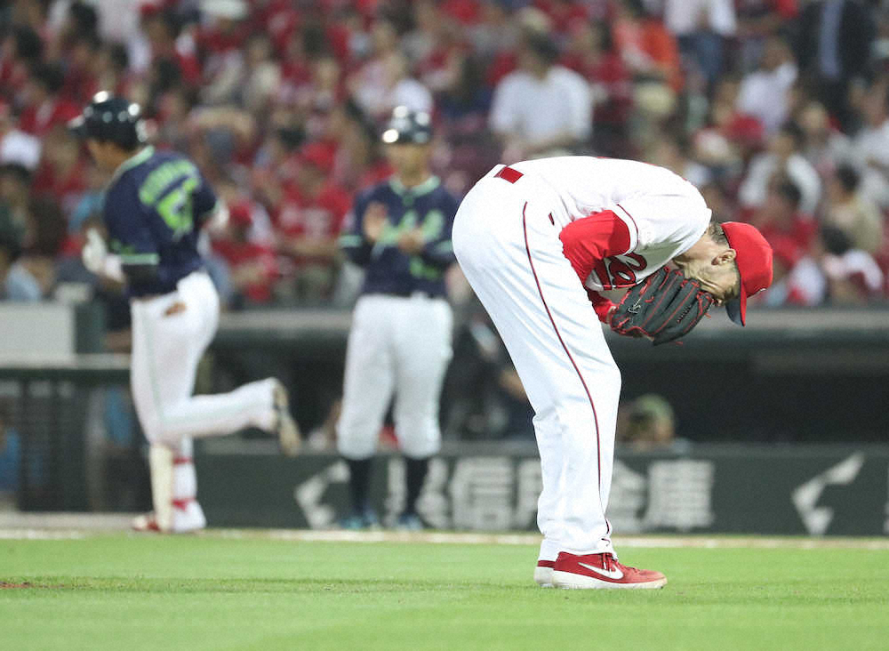 【画像・写真】広島ローレンス、来日初登板は5回6失点KO「あれだけ四球を出した経験がない」