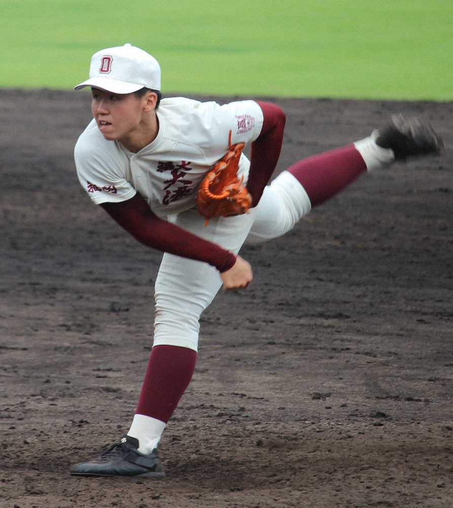 【画像・写真】【福岡】父は元ホークス右腕　福岡大大濠・星野が勝利呼ぶ力投　9回サヨナラピンチしのいだ