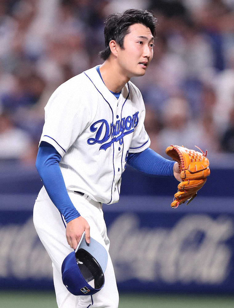 【画像・写真】中日・藤嶋　頭部死球で今季チーム初退場