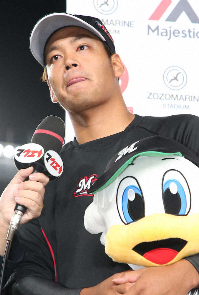 【画像・写真】ロッテ・佐々木　2年ぶり復帰登板で白星「これで満足せず、一歩ずつ勝ちを積み重ねていけたら…」