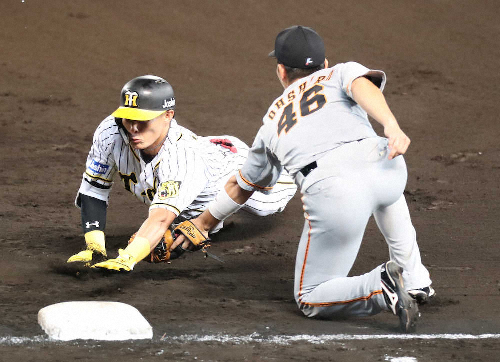 【画像・写真】甲子園ため息…阪神・糸井　オーバーラン後にまさかの刺殺　亀井の送球に戻れずタッチアウト