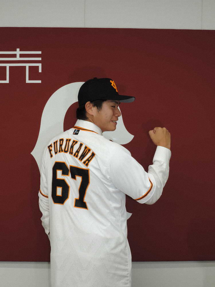 【画像・写真】巨人　古川、移籍後初練習で“ジャイアンツタイム”の洗礼!?