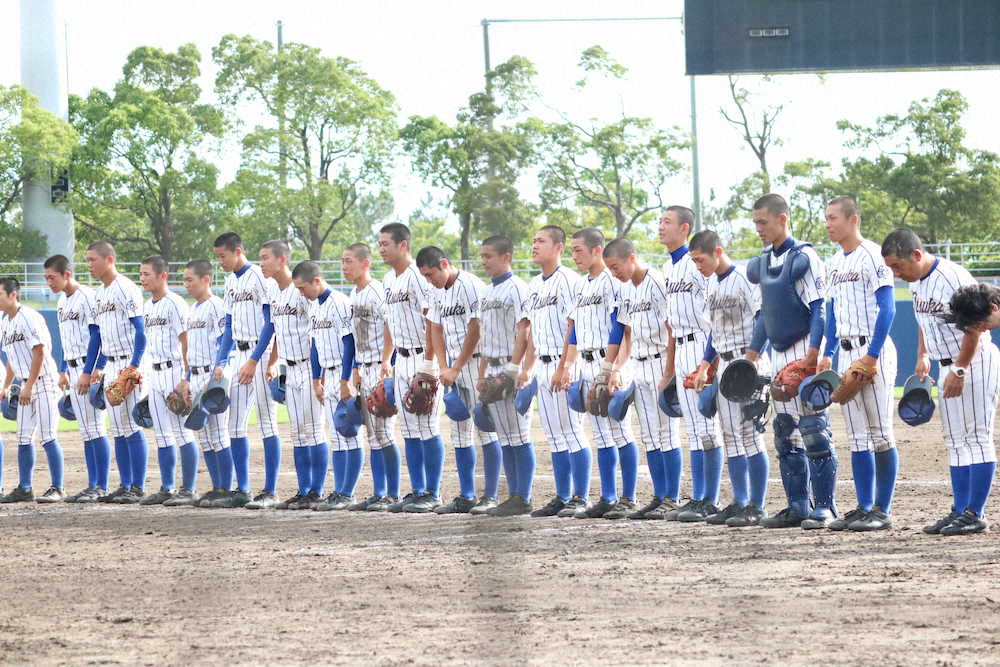 【画像・写真】【大阪】大塚3年ぶりの夏予選勝利　加藤登紀子作詞作曲の校歌が鳴り響く