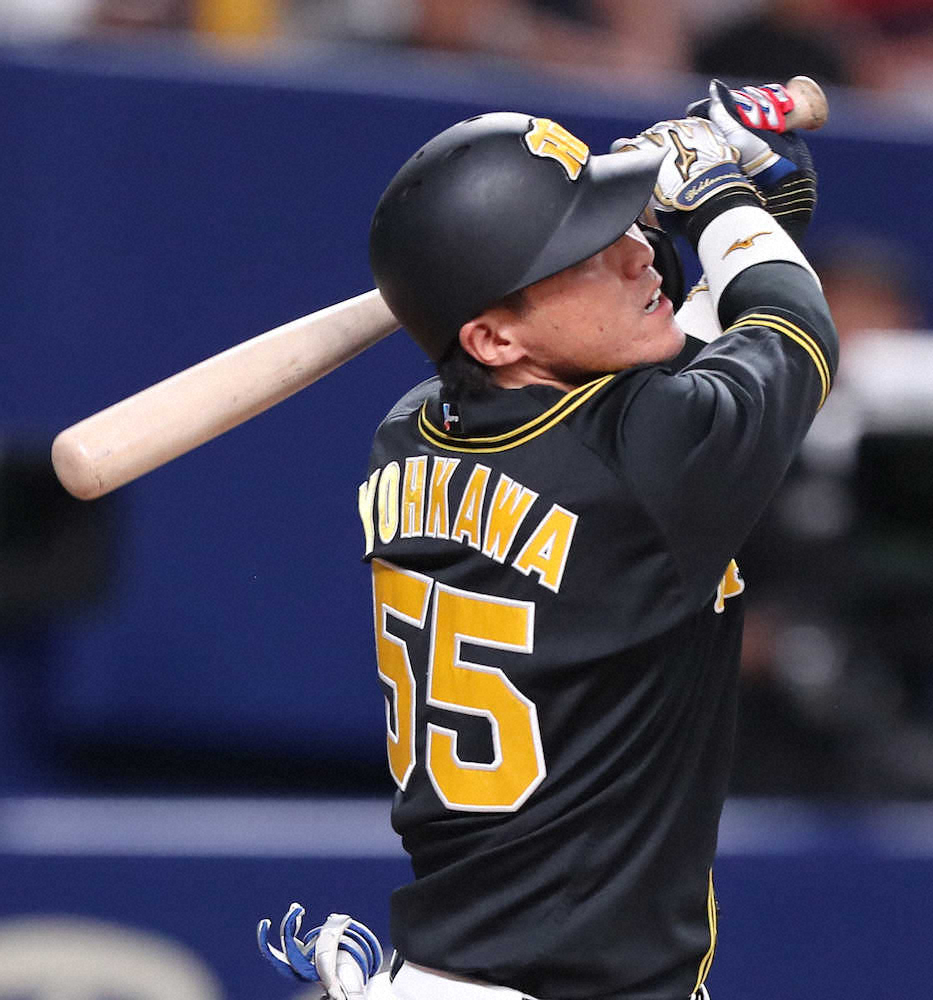 【画像・写真】阪神・陽川　同点2号ソロでゴリラポーズ！「いい形で捉えることができた」