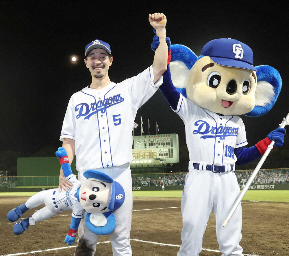 【画像・写真】中日・阿部、5番で猛打賞＆V打「周平の代わりはできないですけど…」離脱高橋への思い力に