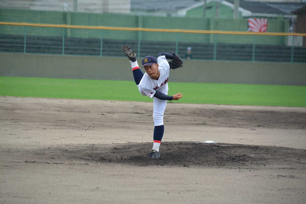 【画像・写真】【三重】菰野のドラフト候補右腕・岡林が最速152キロで2回0封