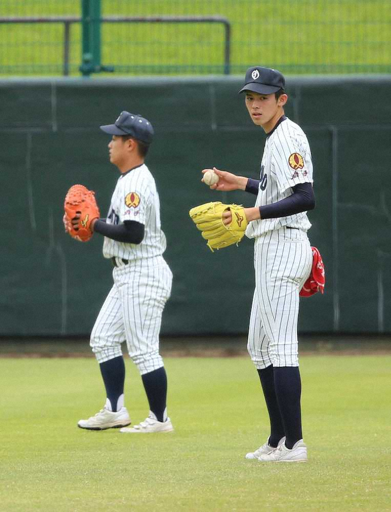 【画像・写真】大船渡　2試合連続延長戦制す　163キロ右腕・佐々木朗希温存で4強入り