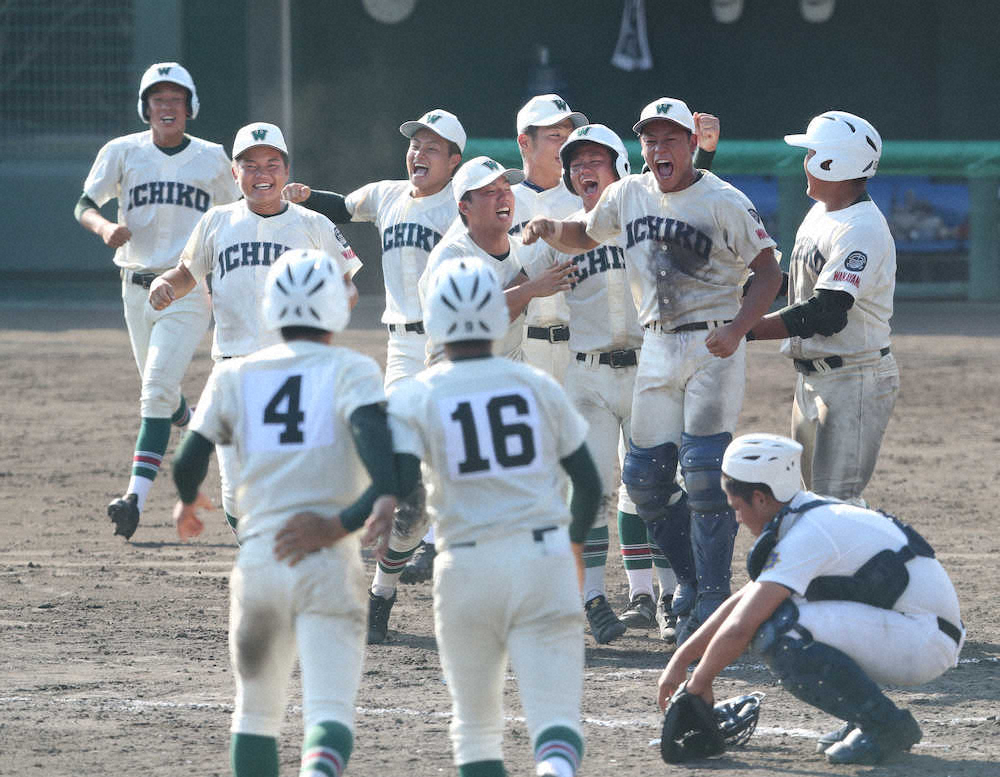 【画像・写真】【和歌山】市和歌山　サヨナラ勝ちでベスト8進出　投打で1年生が躍動