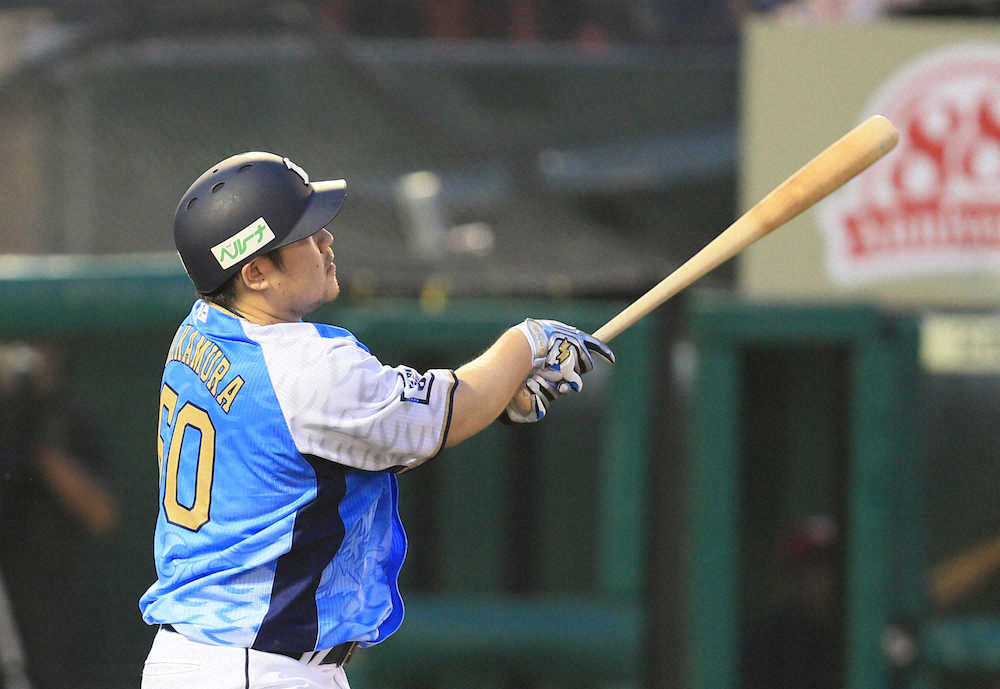 【画像・写真】西武おかわり現役最多タイ402号　辻監督「良いところで打ってくれる」