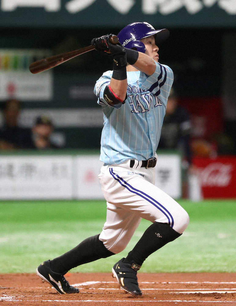 【画像・写真】ソフトB・牧原が初の先頭打者弾「入ると思わず全力で走った」