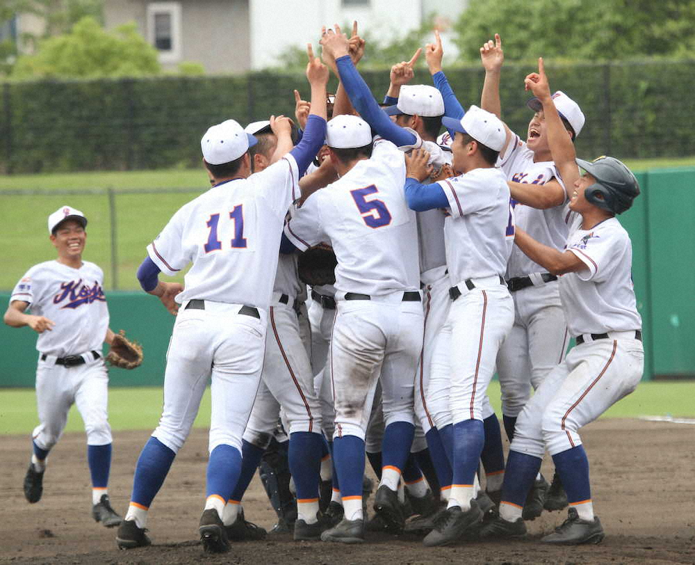 【画像・写真】【山口】宇部鴻城、4度目の正直で全国切符　尾崎監督「一瞬一瞬で力を発揮できる」