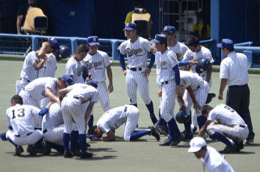 【画像・写真】【愛媛】松山聖陵2季連続甲子園届かず　明徳・馬淵監督の甥、中本監督「一緒に行きたかった…」