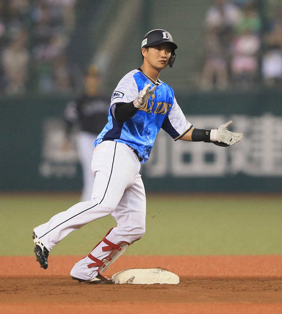 【画像・写真】ドラフト7位・西武・佐藤　2度目のスタメン出場でうれしいプロ初打点