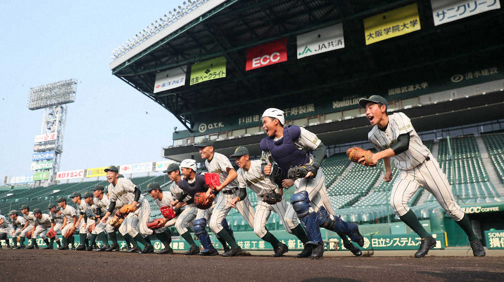 【画像・写真】鶴岡東　甲子園練習で全6投手が投球練習　丸山「凄く投げやすい」