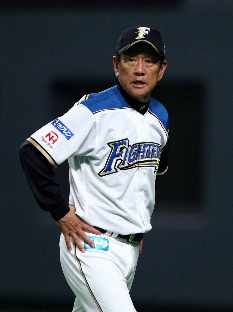 【画像・写真】【隠しマイク】日本ハム・栗山監督、今度はフクロウと遭遇「“おー、元気かー”って」