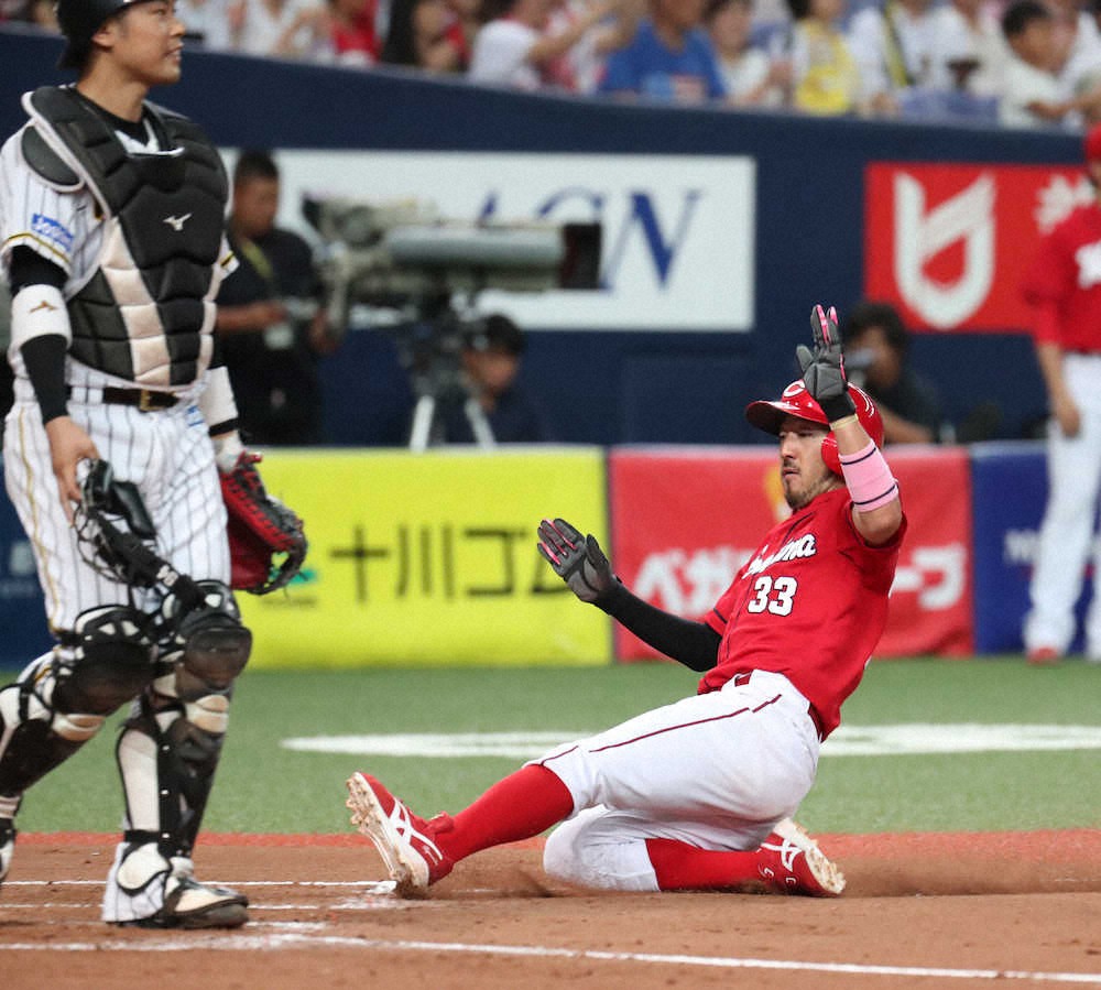 【画像・写真】広島14安打11点、阪神に逆転勝ち！重盗コンビ菊池涼＆誠也が2日連続で本盗成功