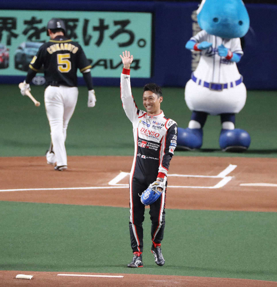【画像・写真】中嶋一貴　本業同様の快速球！始球式で104キロの直球披露「まともに投げられて良かった」
