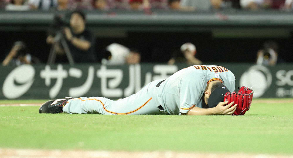 【画像・写真】巨人　終盤大量点で完勝、DeNAに4差　菅野1失点で43日ぶり9勝目　王者・広島はついに自力V消滅