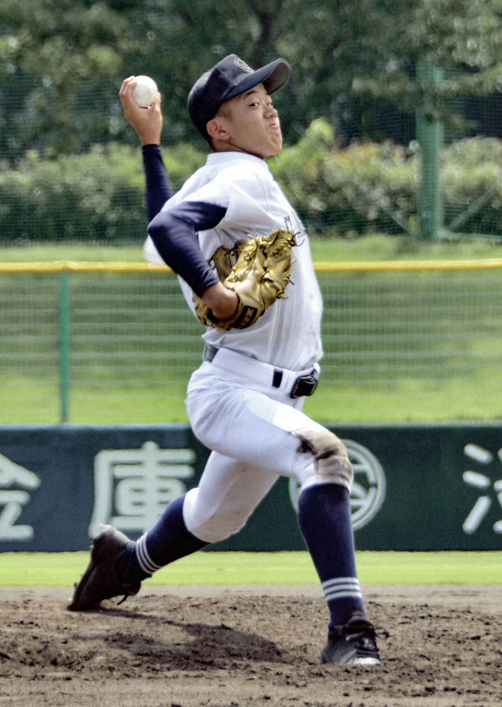 【画像・写真】＜中京学院大中京・福岡大大濠戦＞3安打完封した中京学院大中京の水
