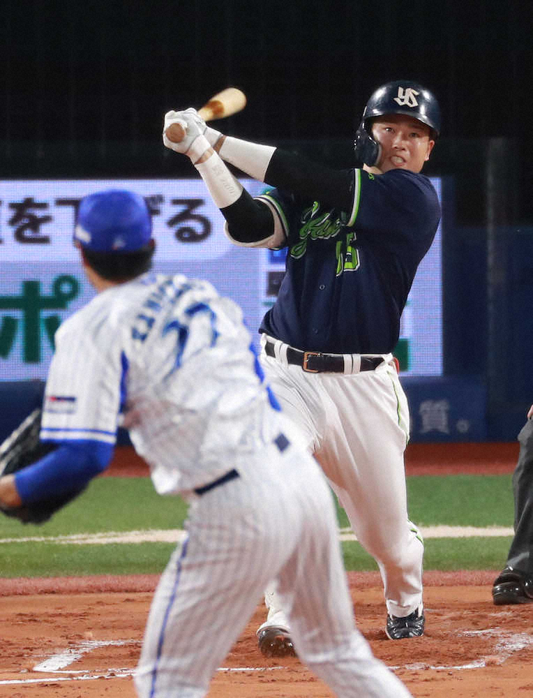 【画像・写真】ヤクルト村上31号　清原に並ぶ10代最多タイ　「令和の怪童」記録ずくめの一発