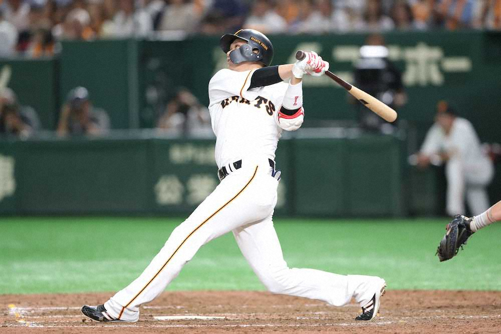 【画像・写真】巨人、M消滅阻止へ23イニングぶり得点　坂本勇「完璧」看板直撃逆転2ラン　岡本続いた「状態イイネ！」