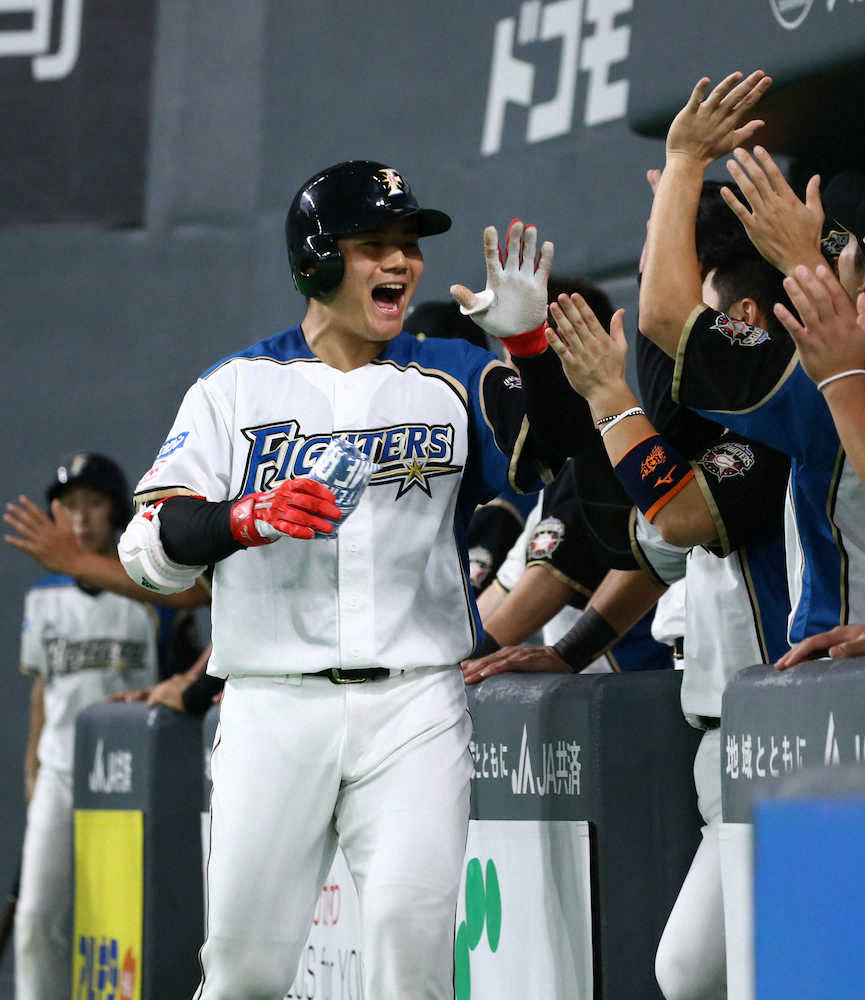 【画像・写真】日本ハム、地震から1年の日に最下位脱出　清宮が感謝のアーチ　連敗8でストップ