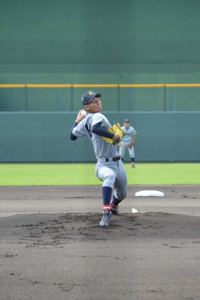 【画像・写真】関大・高野が10K完投勝利「1点を取られたのが悔しい」