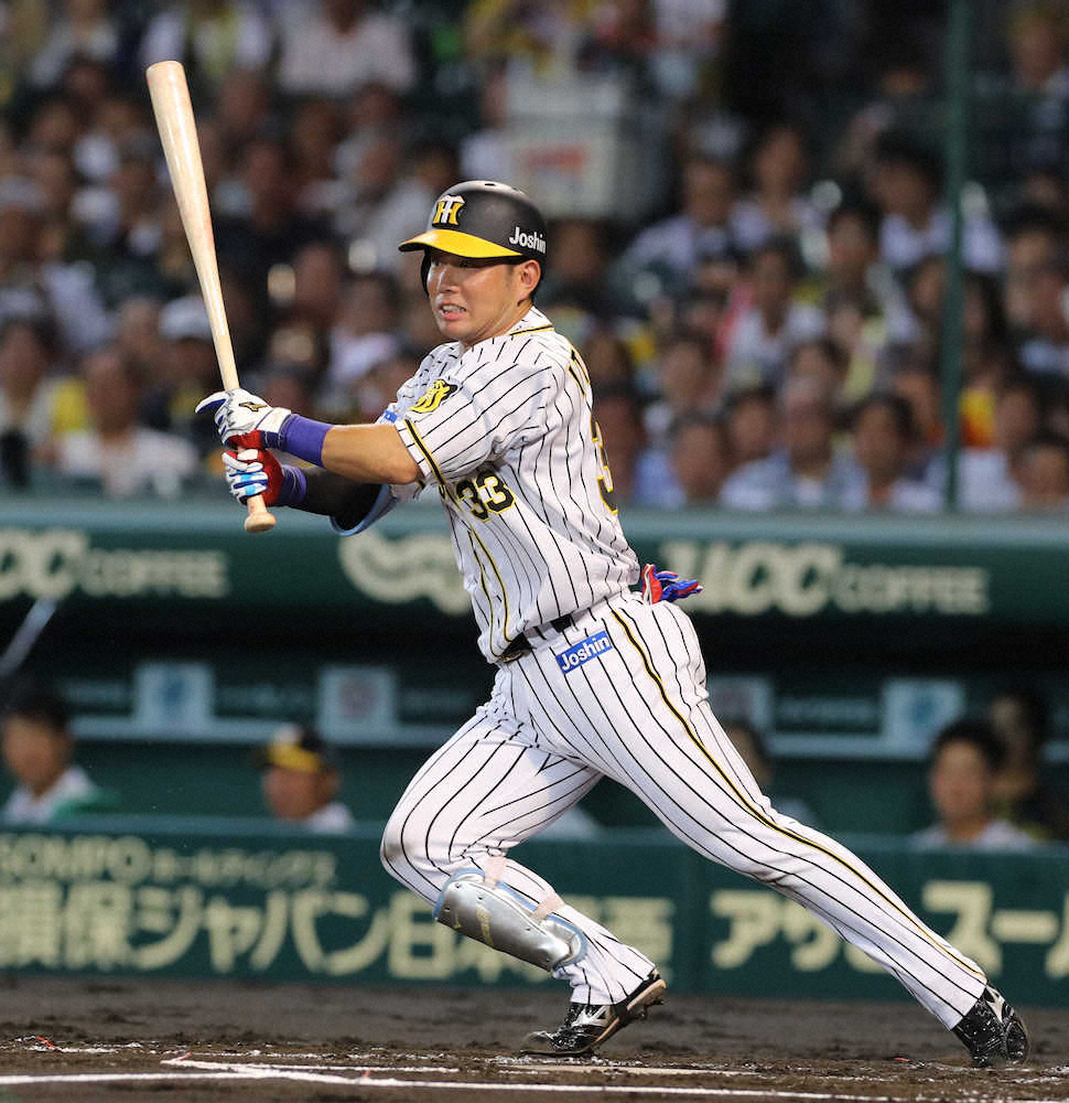 【画像・写真】阪神・糸原が先制打！初回にヤクルト先発・高橋の立ち上がり攻める