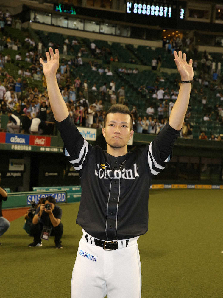 【画像・写真】勝利を喜ぶ千賀（撮影・西海健太郎）