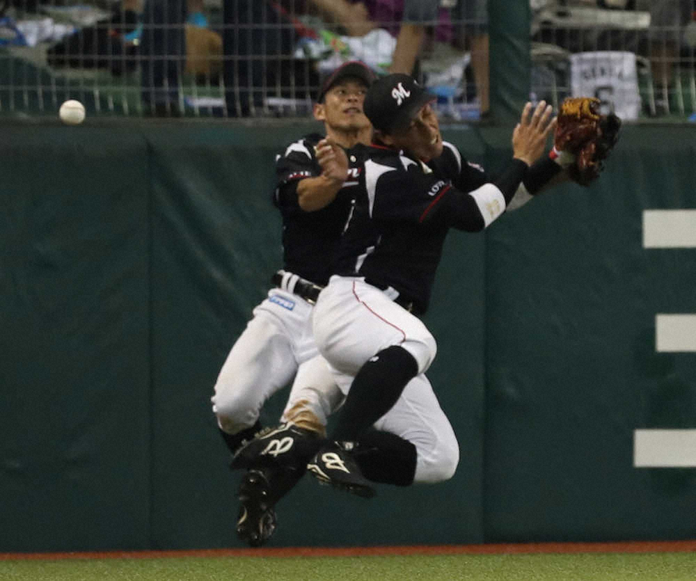 【画像・写真】ロッテ痛恨失策でV完全消滅　加藤と荻野が交錯　井口監督「ミスしたら負け」