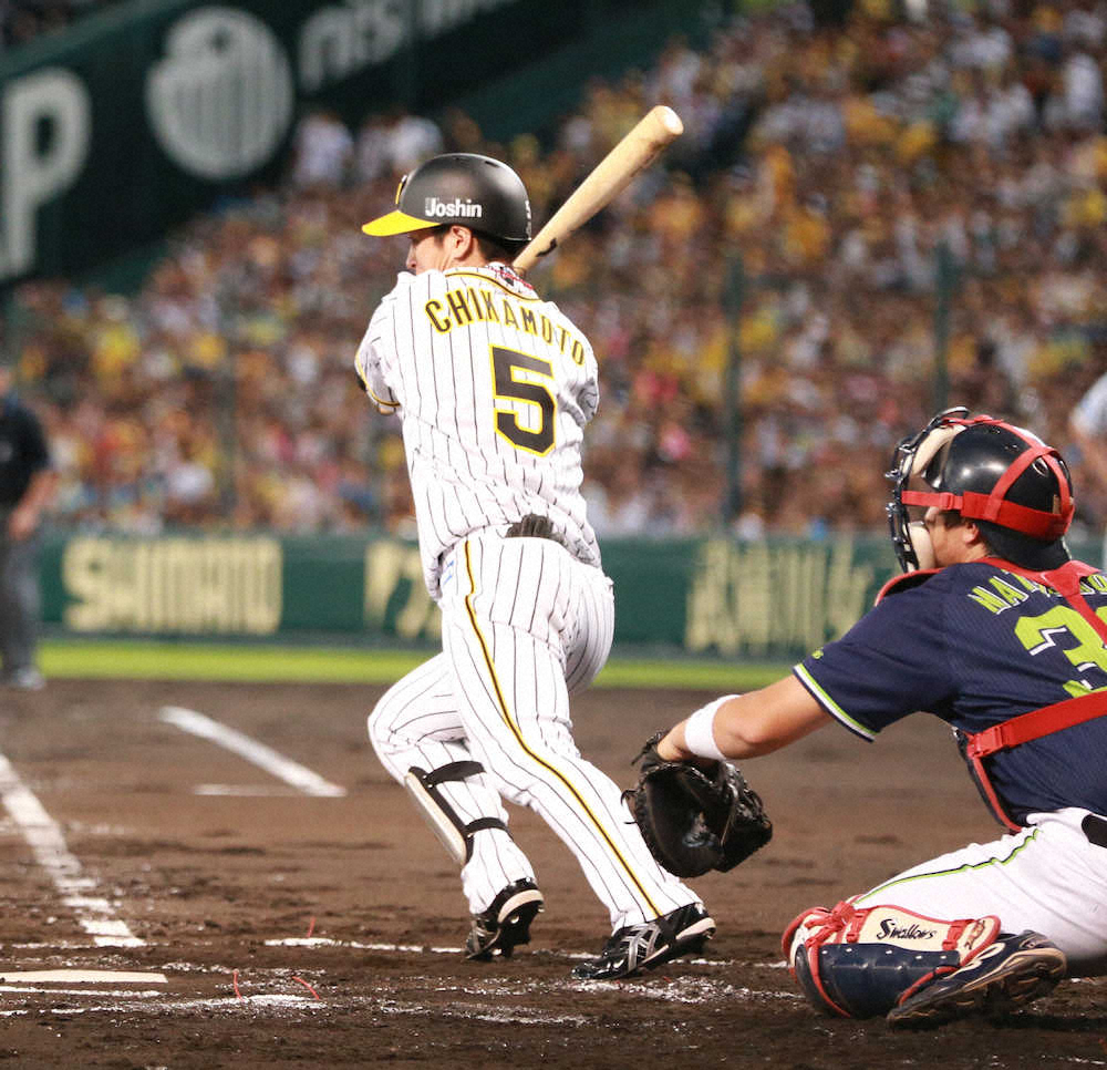 【画像・写真】阪神・近本がマルチ安打で長嶋氏の記録に王手！7回にチャンスメークの1本