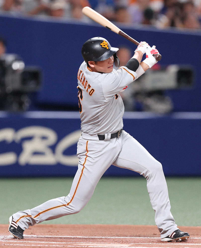 【画像・写真】巨人・坂本勇　スタメン復帰戦で37号！中日小笠原撃ち先制ソロ