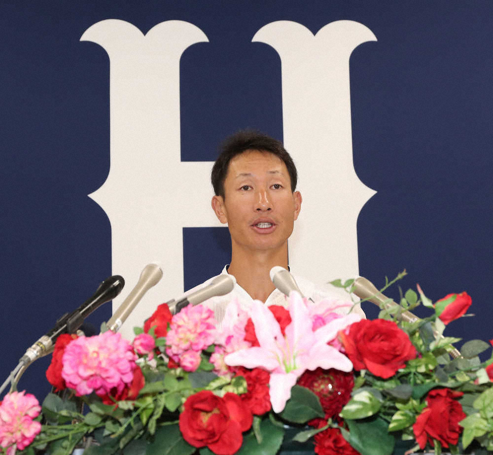 【画像・写真】引退の赤松　16年リーグ優勝は「最高　一番うれしかった」