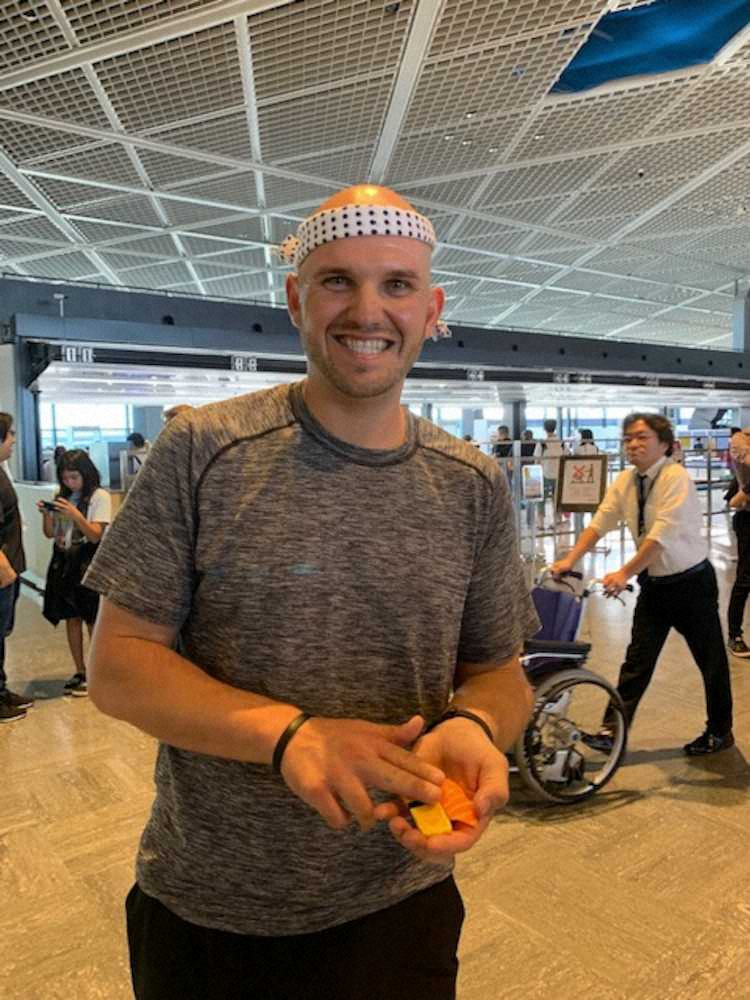 【画像・写真】ロッテ・レアード帰国　シーズン中から残留交渉開始、すでに大詰め「また、来年会いましょう」