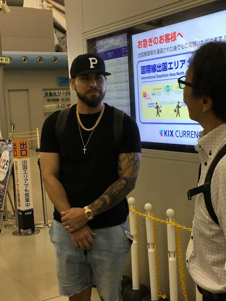 【画像・写真】オリックス　ロメロが帰国　来季契約は波乱含み