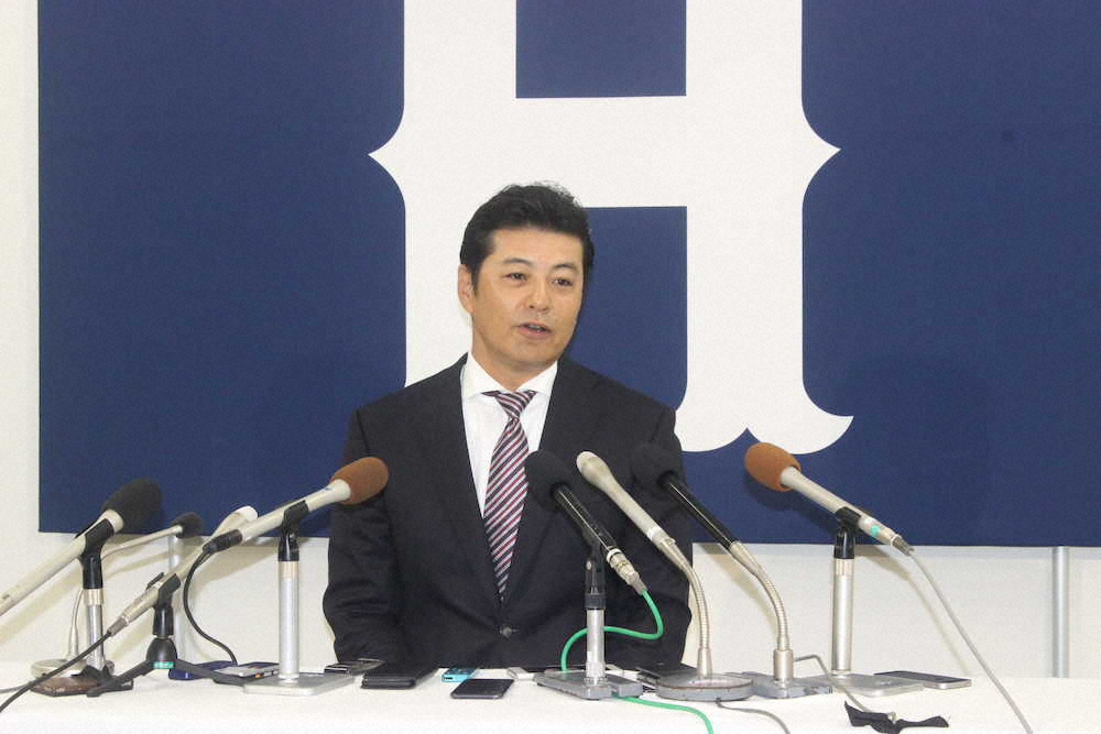 【画像・写真】広島・緒方監督辞任「全力でやり切った」、リーグ4連覇かなわず就任1年目以来4年ぶりBクラス　後任未定