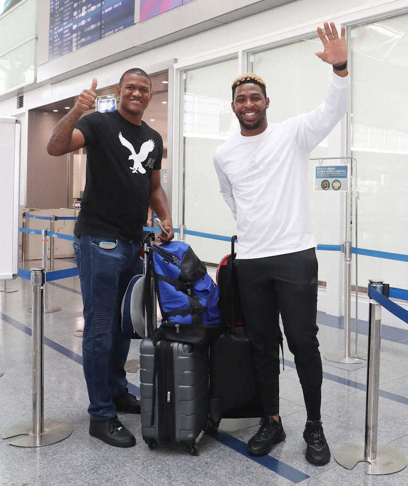 【画像・写真】中日　ロドリゲス帰国　残留希望も