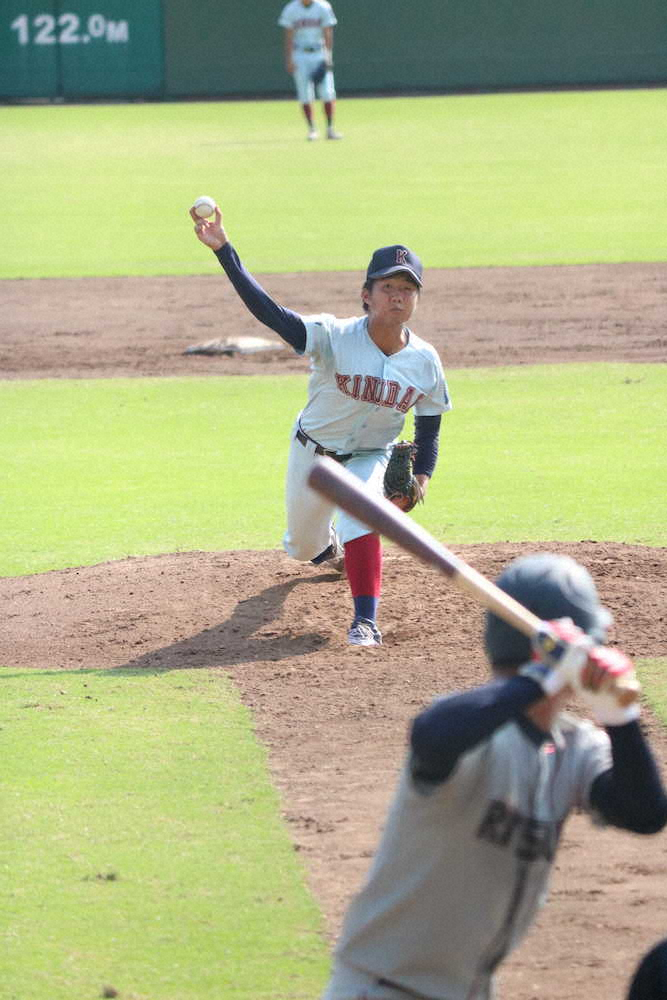 【画像・写真】近大　1年生右腕・小寺「気持ちだけで行った」9回途中無失点で勝利貢献