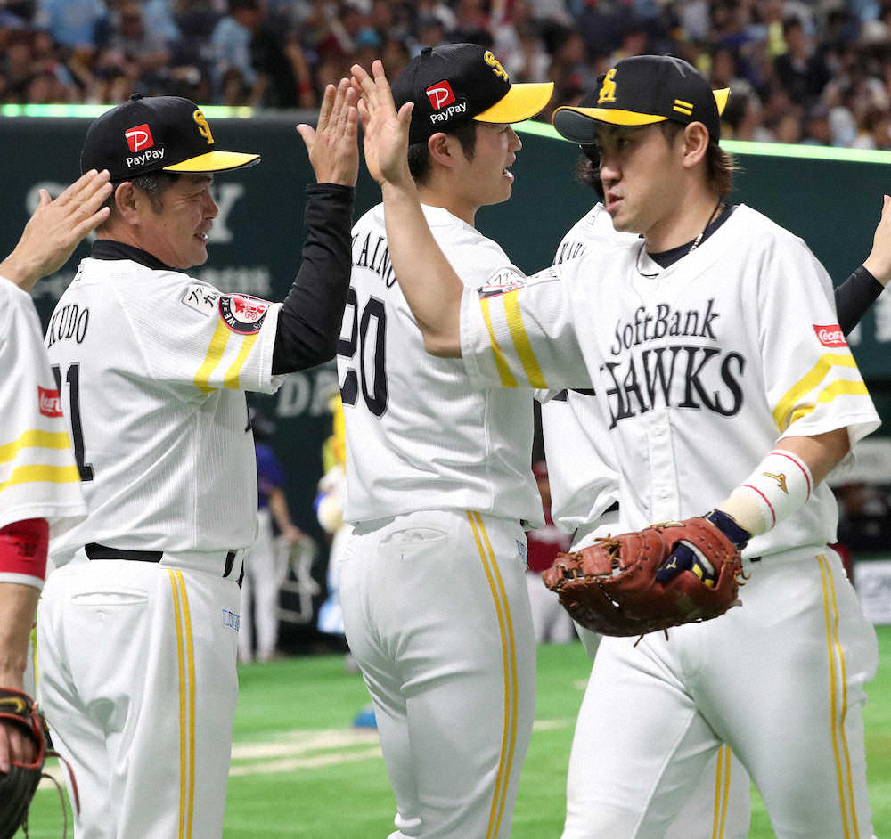 【画像・写真】ソフトB工藤監督「本当に苦しい決断だった」スタメン＆打順組み替え奏功「必ず所沢で勝って帰ってくる」