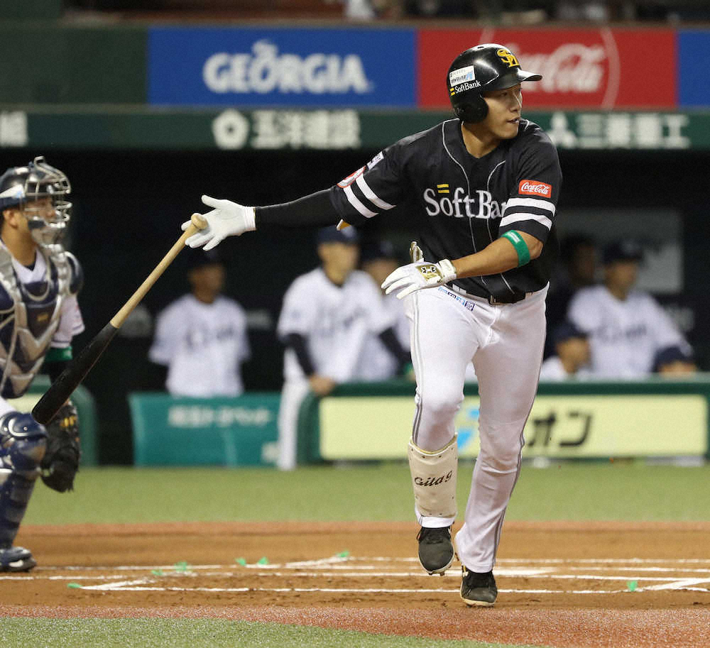 【画像・写真】ソフトB初回に2点先制！11連勝右腕ニールから松田が適時二塁打